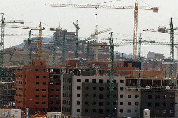España vuelve a las andanzas en la construcción