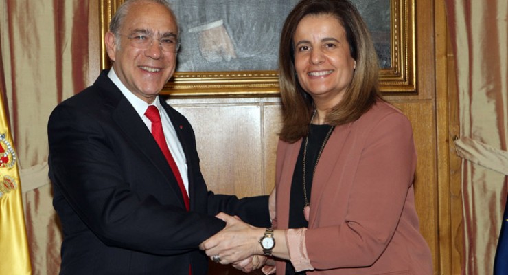 Báñez pagó 50.000 euros a la OCDE por elogiar su reforma laboral